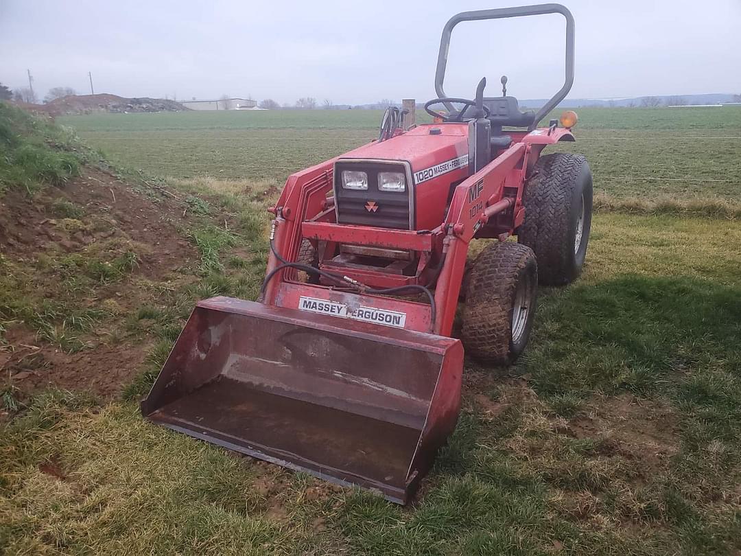 Image of Massey Ferguson 1020 Image 0