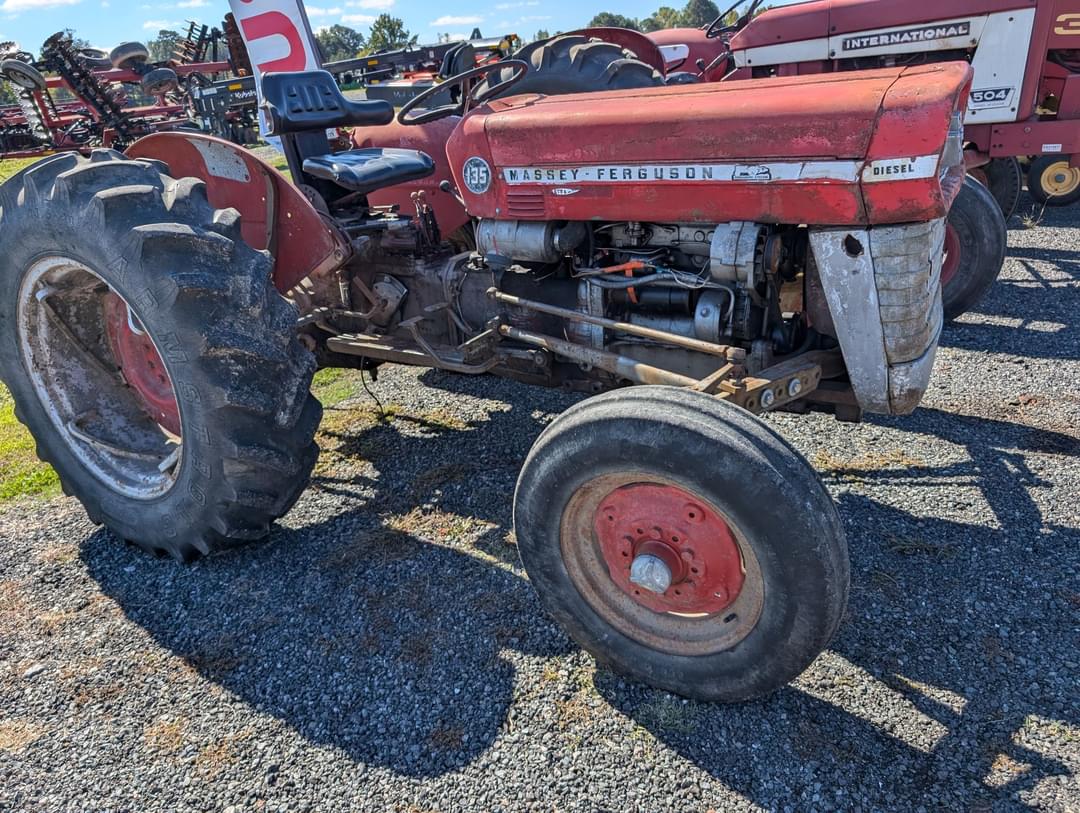 Image of Massey Ferguson 135 Primary Image