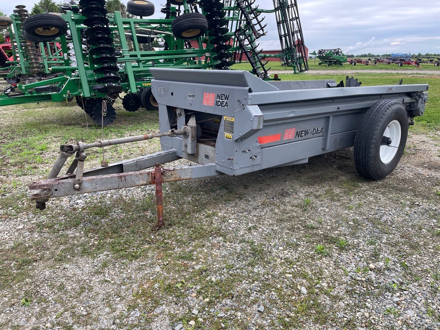 AGCO 3618 Equipment Image0