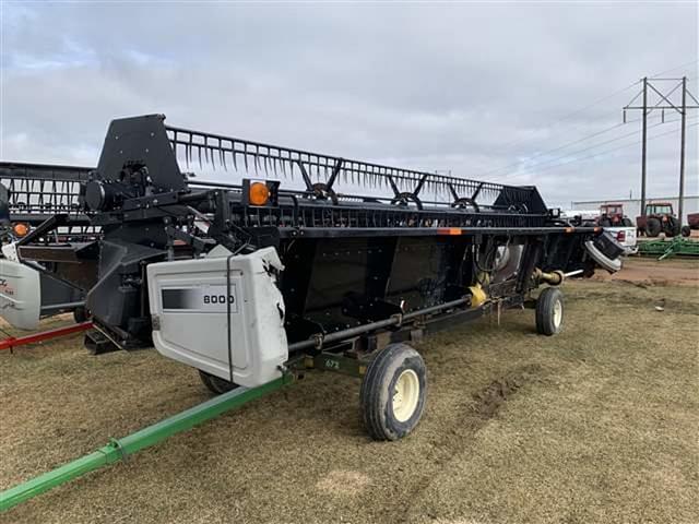 Image of Gleaner 8000 equipment image 2