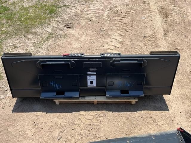 Image of Bobcat 80" Low Profile Bucket equipment image 1