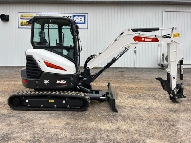 Image of Bobcat E35 equipment image 1