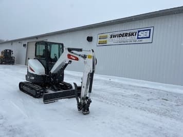 Main image Bobcat E35