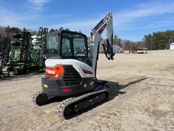 Main image Bobcat E38
