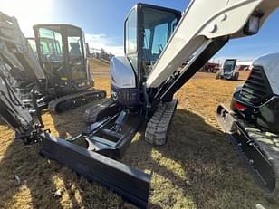 Main image Bobcat E40 3