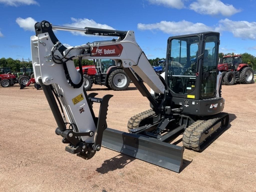 Main image Bobcat E48