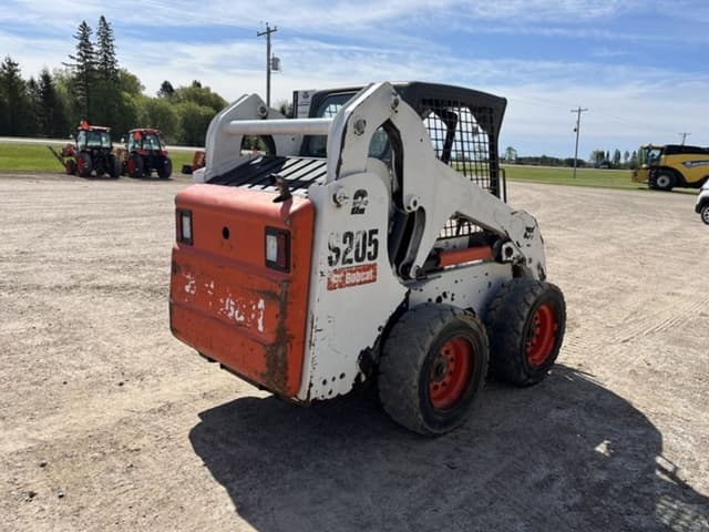 Image of Bobcat S205 equipment image 4