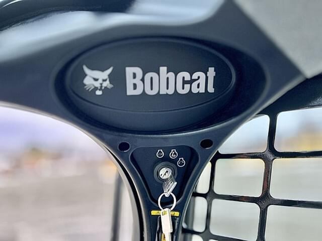 Image of Bobcat S650 equipment image 3