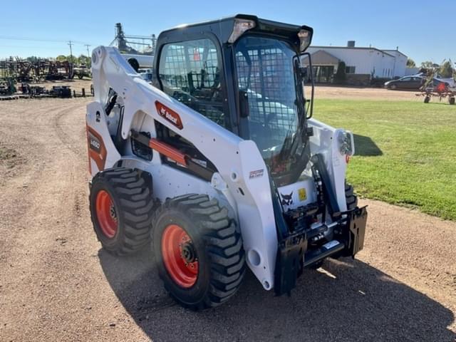 Image of Bobcat S650 equipment image 2
