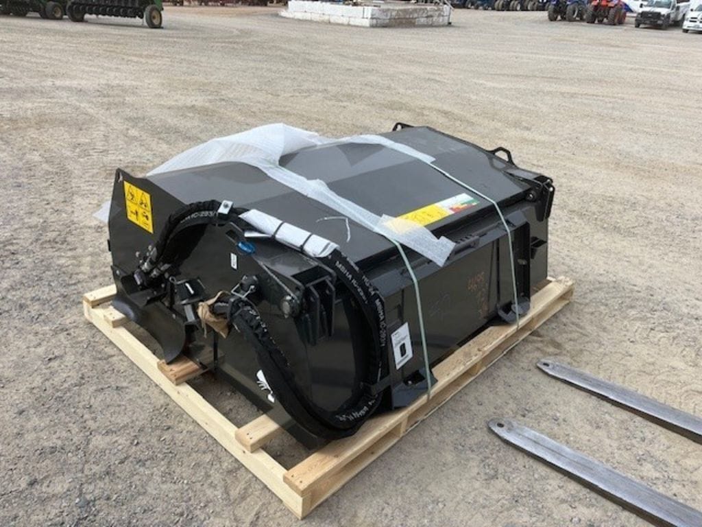 Main image Bobcat SWB72