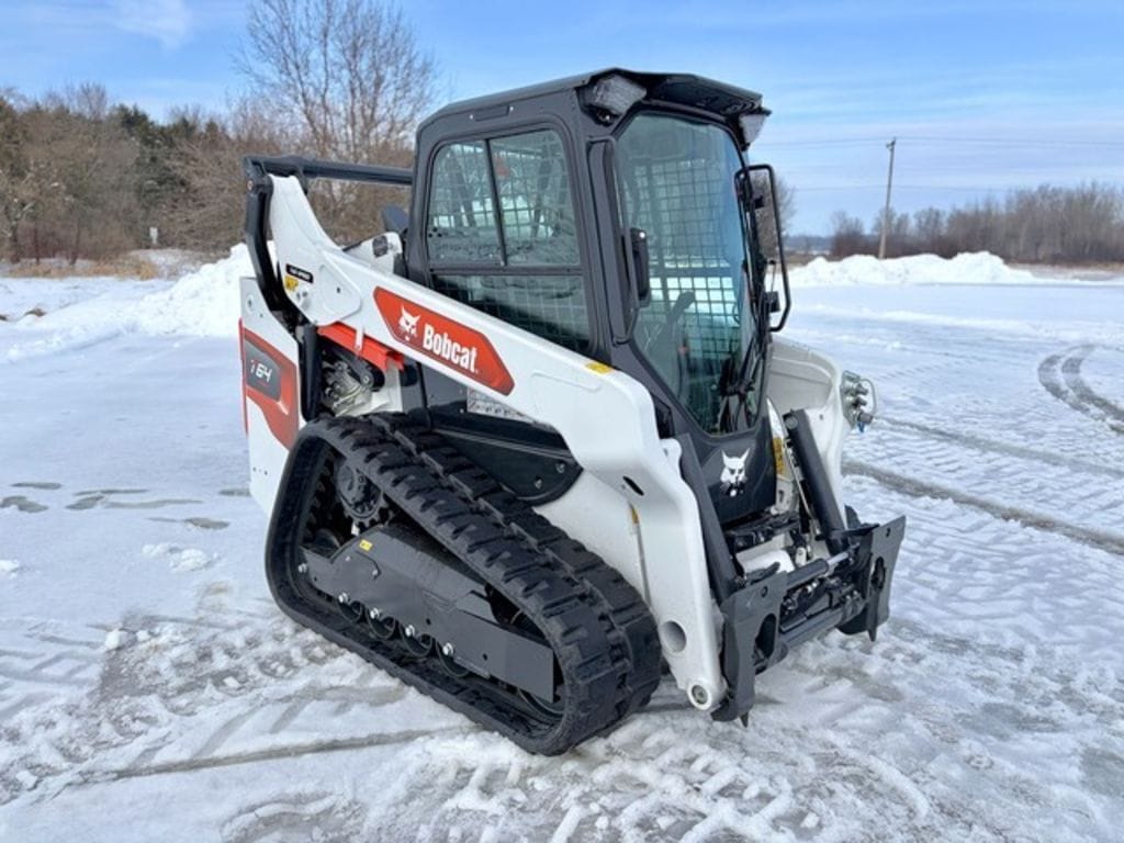 Main image Bobcat T64