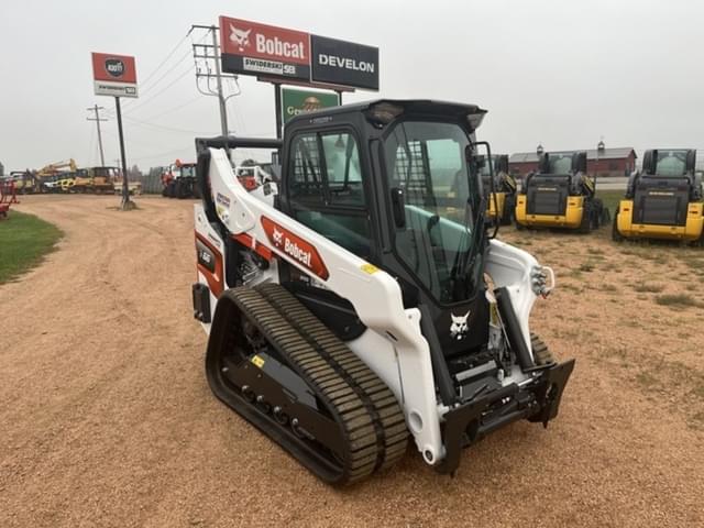 Image of Bobcat T66 equipment image 2
