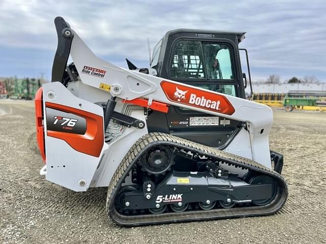 Image of Bobcat T76 equipment image 3