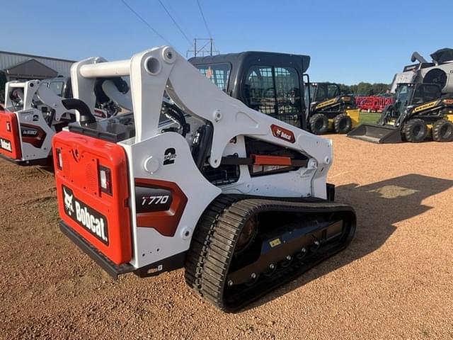 Image of Bobcat T770 equipment image 4