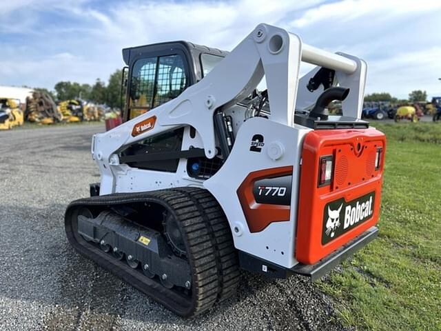 Image of Bobcat T770 equipment image 4