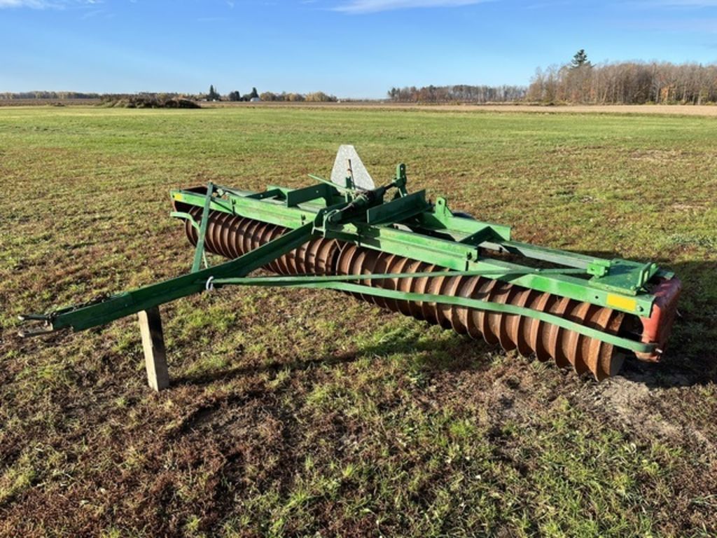 Brillion Cultimulcher Equipment Image0