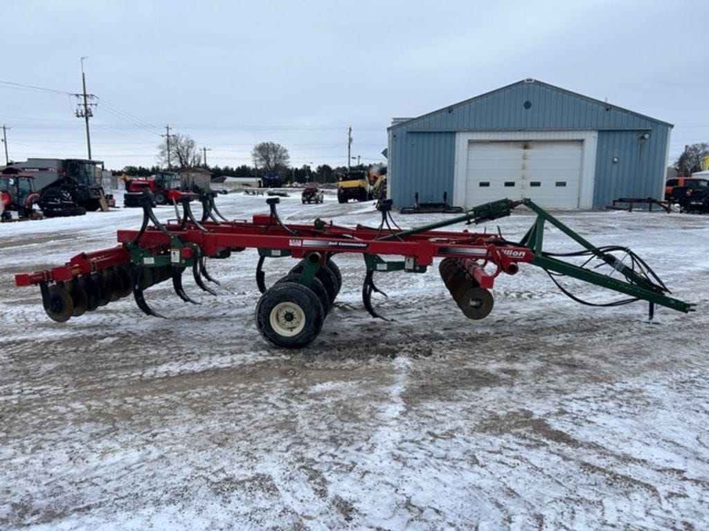 1999 Brillion Soil Commander Equipment Image0