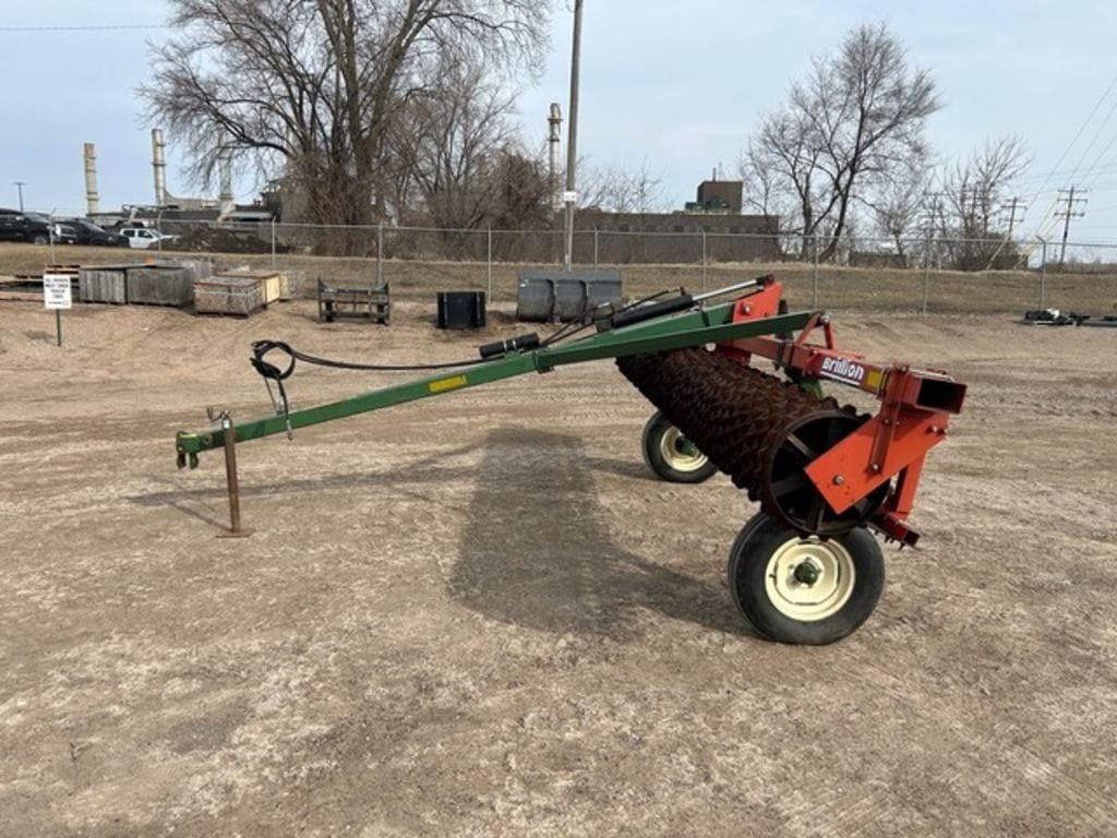 Main image Brillion P-10