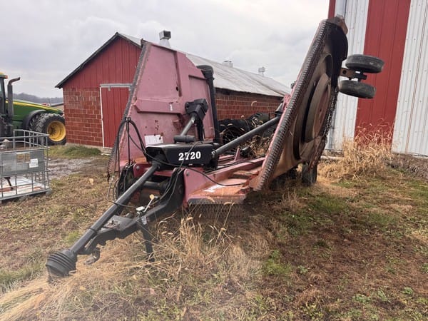 Bush Hog 2720 Equipment Image0