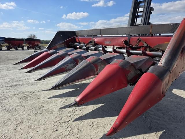 Image of Case IH 1063 equipment image 2