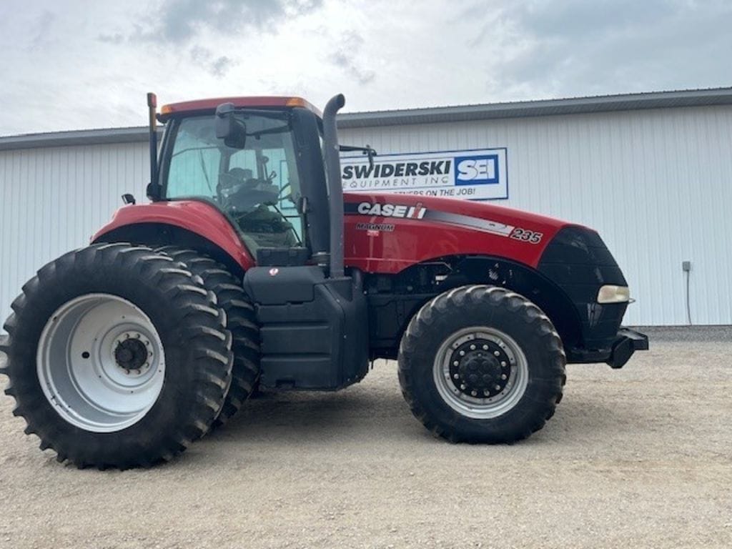 Main image Case IH Magnum 235