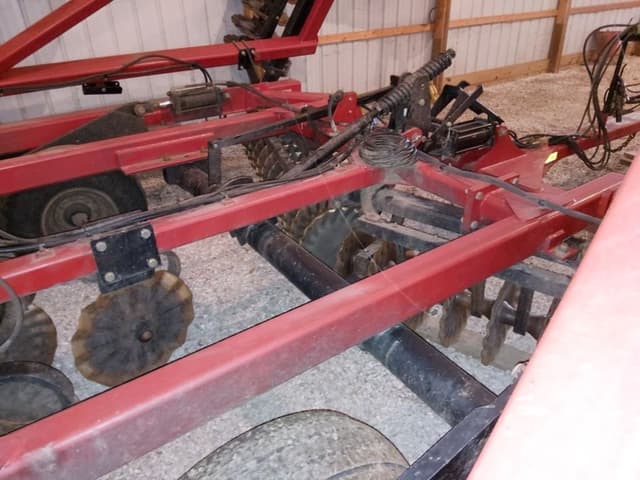 Image of Case IH 330 equipment image 1