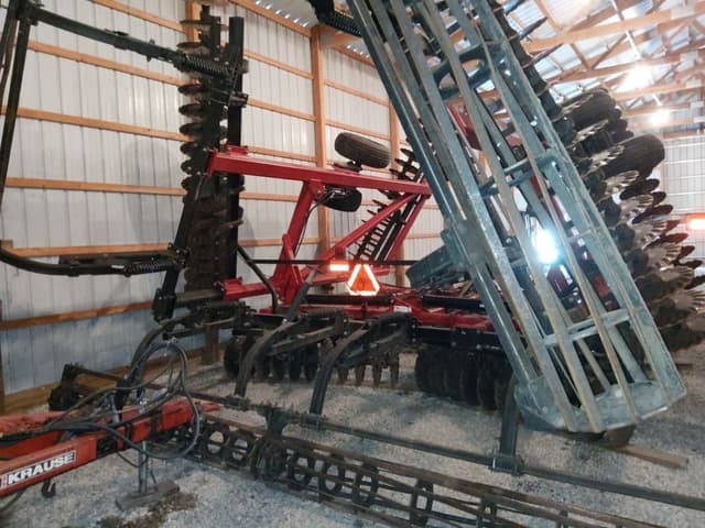 Image of Case IH 330 equipment image 3