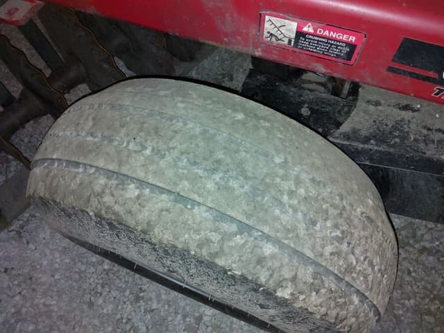 Image of Case IH 330 equipment image 2