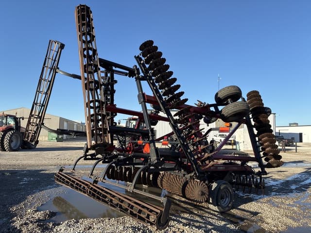 Image of Case IH 330 equipment image 2