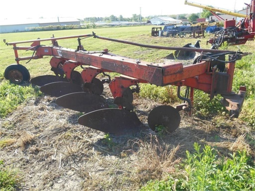 Case IH Undetermined Equipment Image0