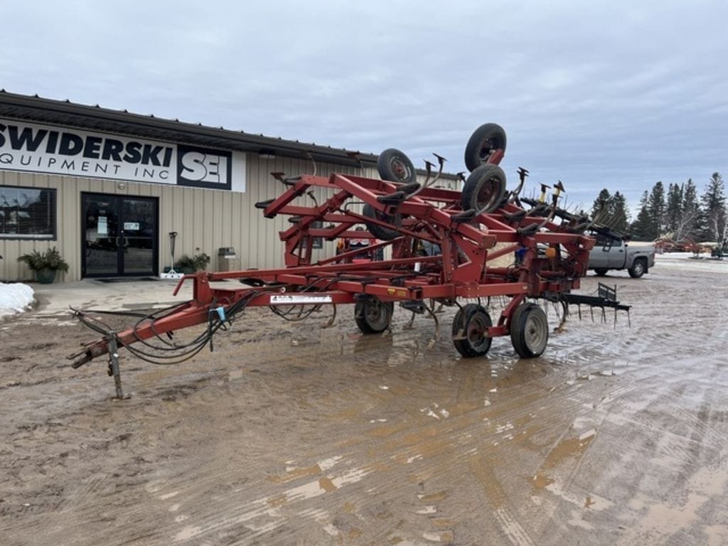 Case IH 4300 Equipment Image0