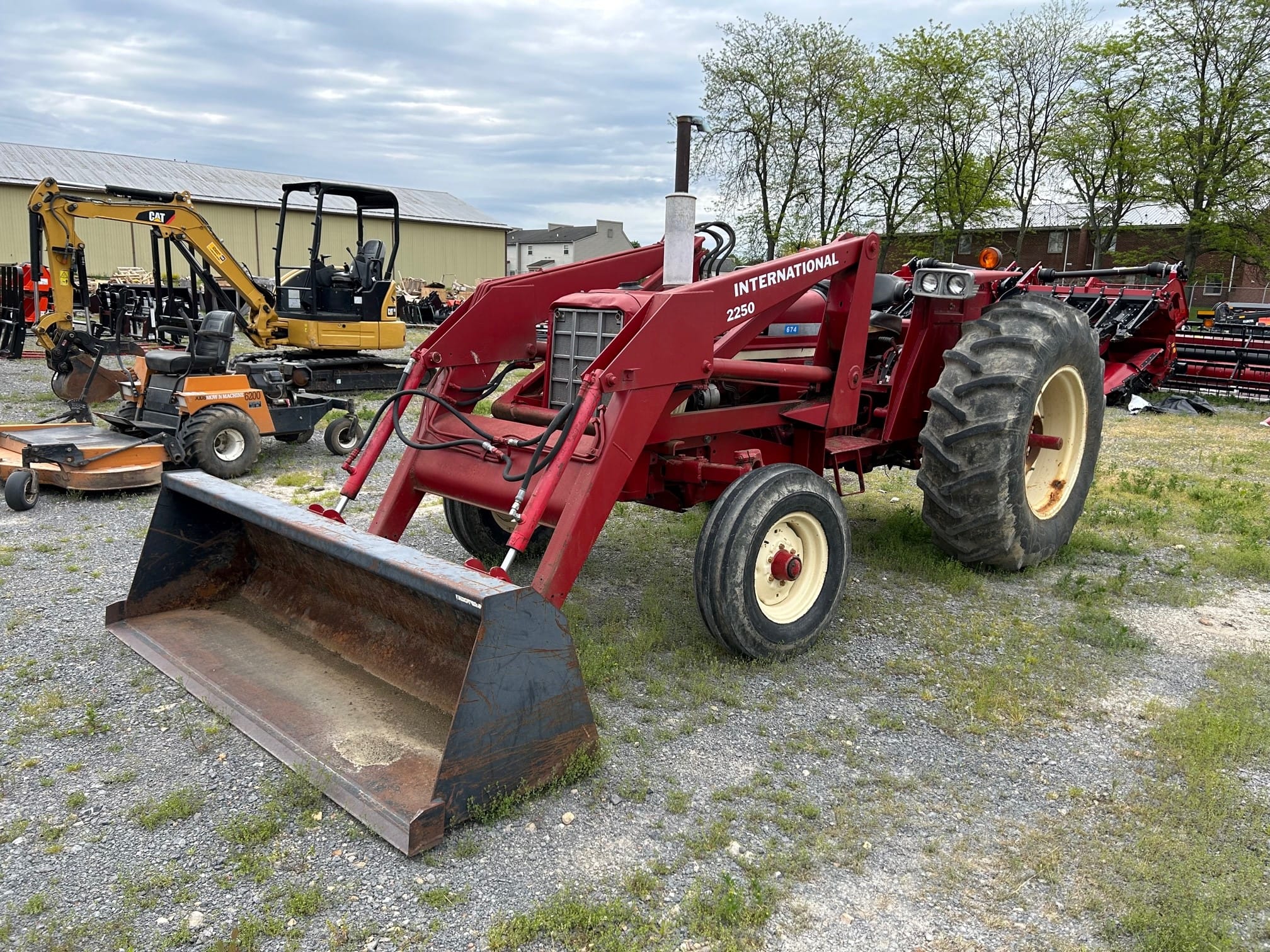 Main image International Harvester 674