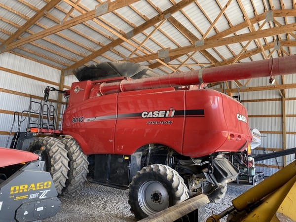 Case IH 8010 Equipment Image0