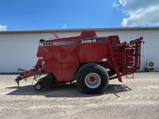 Image of Case IH 8590 equipment image 1