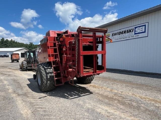 Image of Case IH 8590 equipment image 2