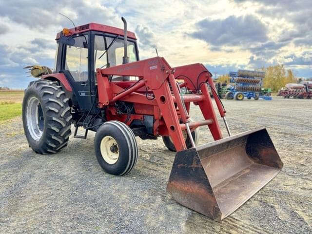 Image of Case IH 885 equipment image 1
