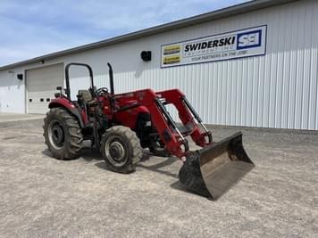 Main image Case IH Farmall 80