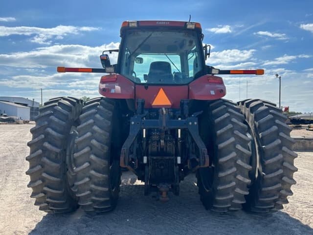 Image of Case IH Magnum 310 equipment image 4
