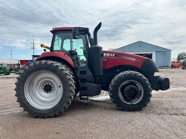 Image of Case IH Magnum 310 equipment image 3