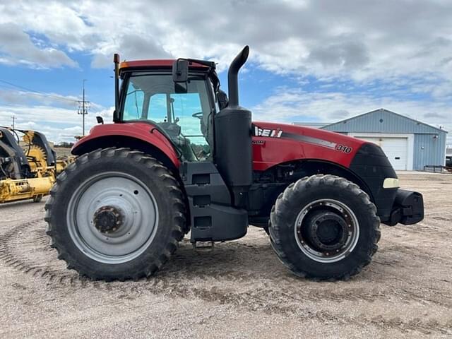 Image of Case IH Magnum 310 equipment image 3