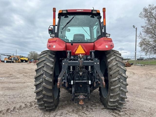 Image of Case IH Magnum 310 equipment image 4
