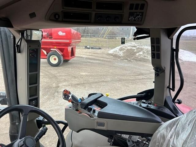 Image of Case IH Maxxum 145 equipment image 4