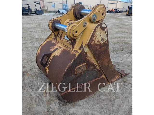 Image of Caterpillar Bucket equipment image 1