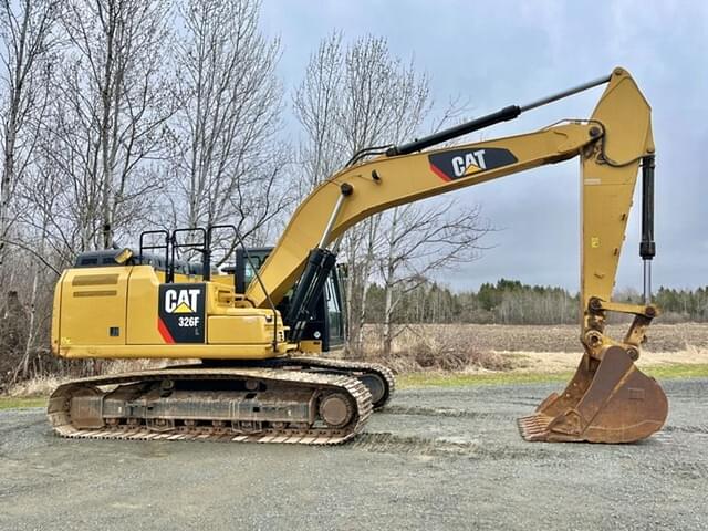 Image of Caterpillar 326FL equipment image 2