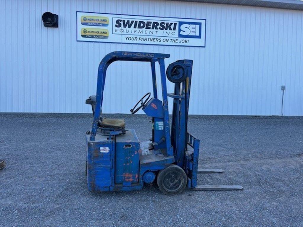 Image of Clark Forklift Image 0