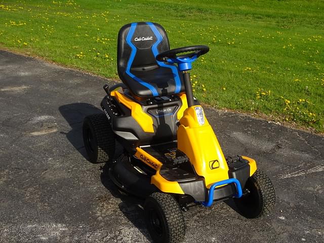 Image of Cub Cadet CC30E equipment image 2