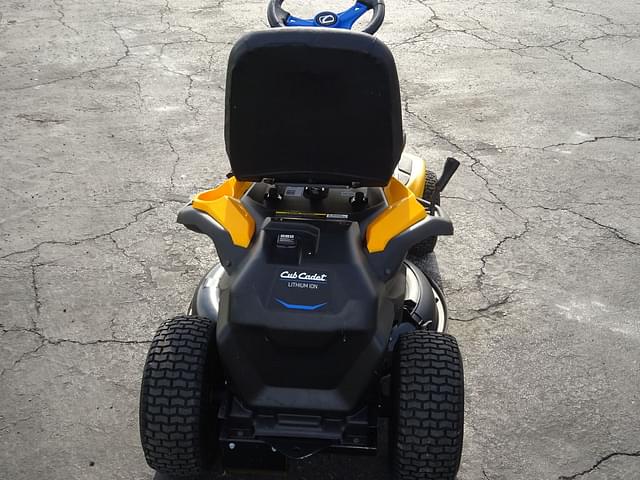 Image of Cub Cadet CC30E equipment image 3