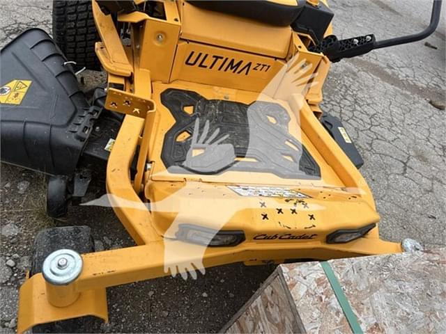 Image of Cub Cadet Ultima ZT1 equipment image 4