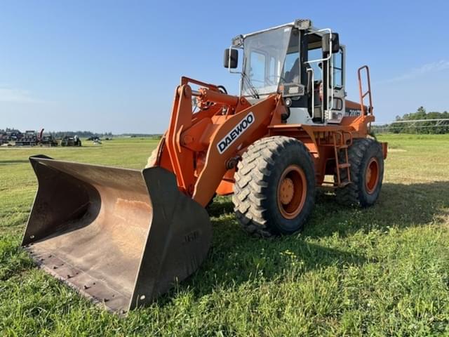 Image of Daewoo Mega 200 equipment image 3