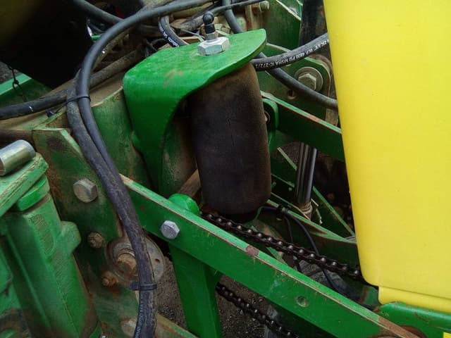 Image of John Deere 1750 equipment image 2